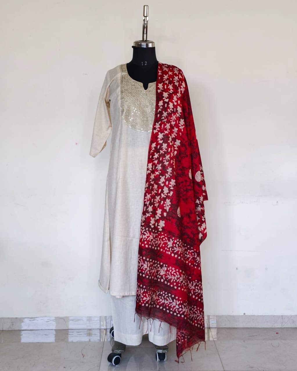 Red Batik Dupatta