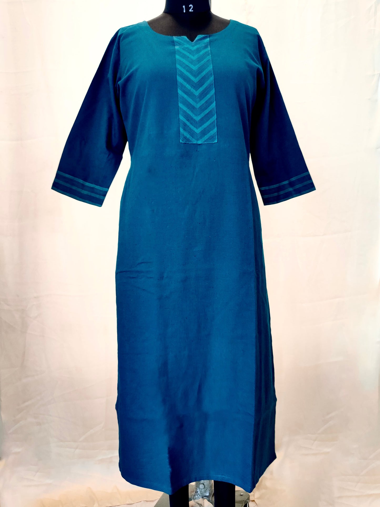 39 Simple Peacock Blue Kurti