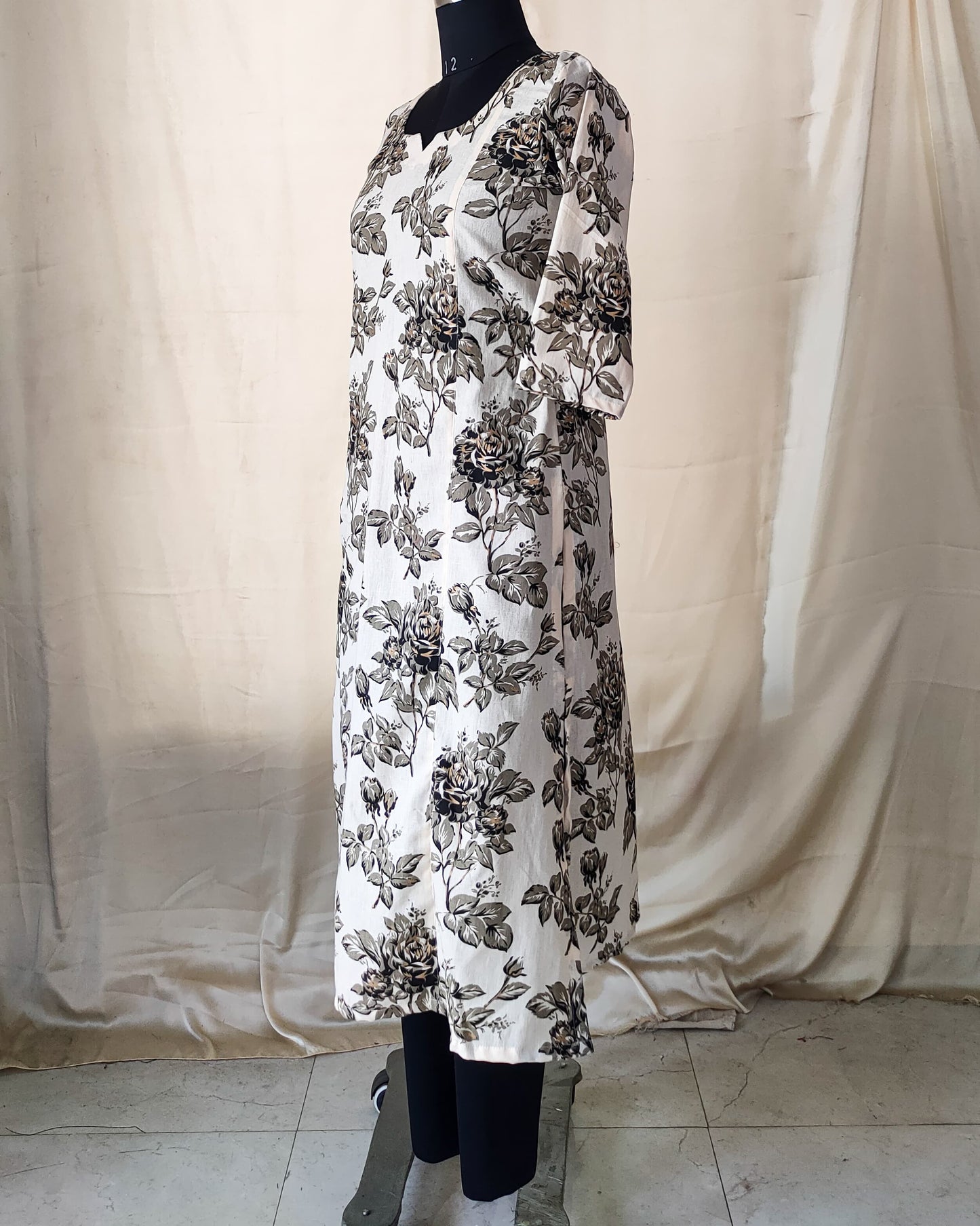 102 Cream floral print cotton kurta