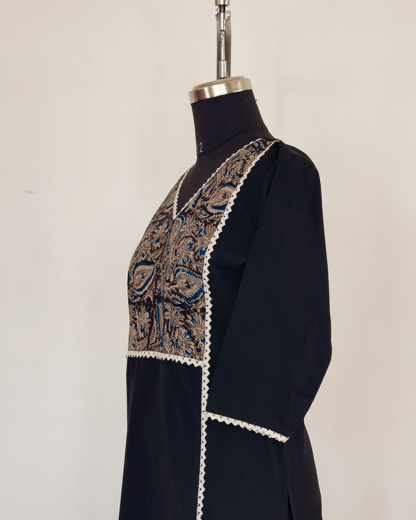 276 Black with kalamkari patch and cream lace detailing