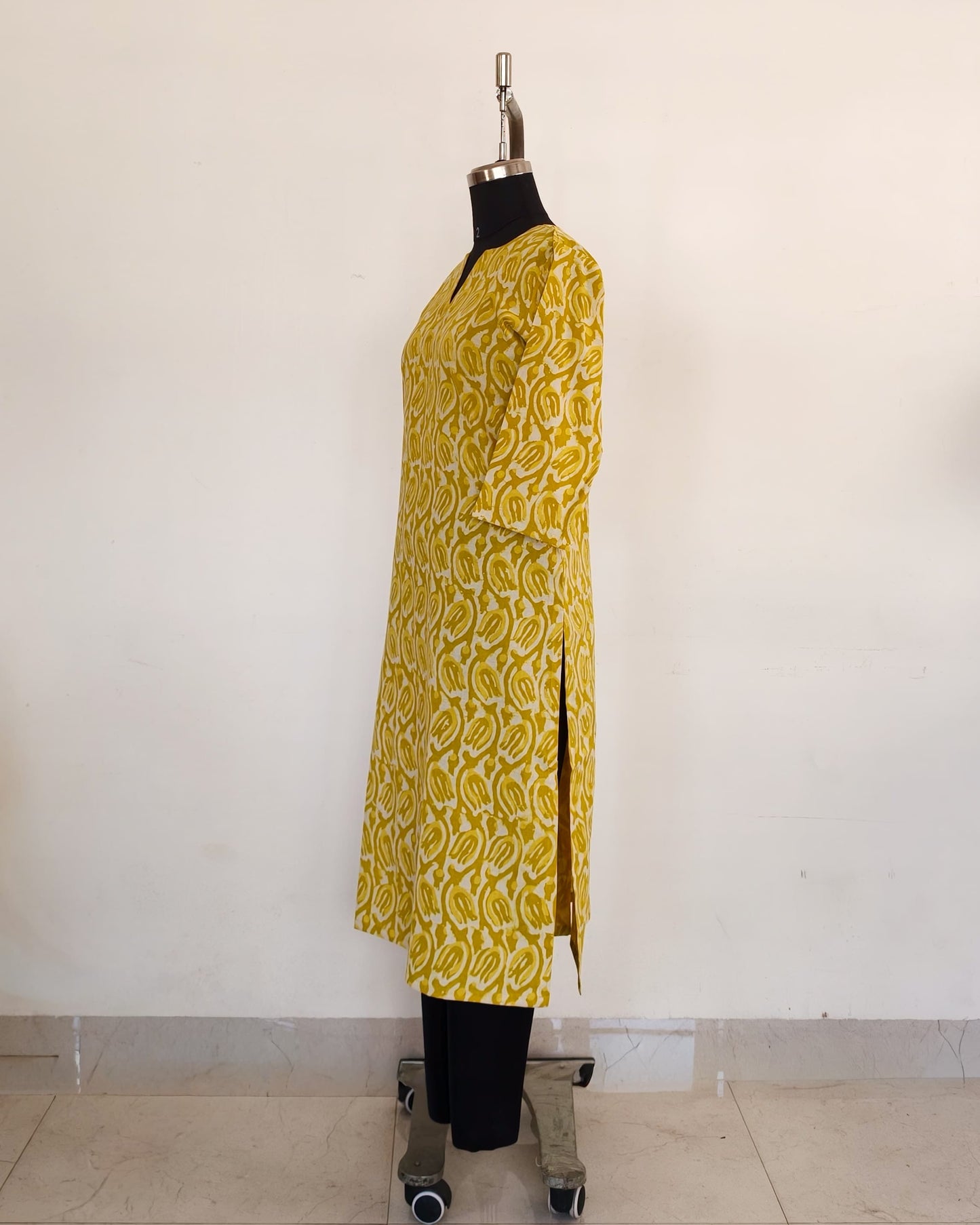 272 Lemon yellow straight cut kurta