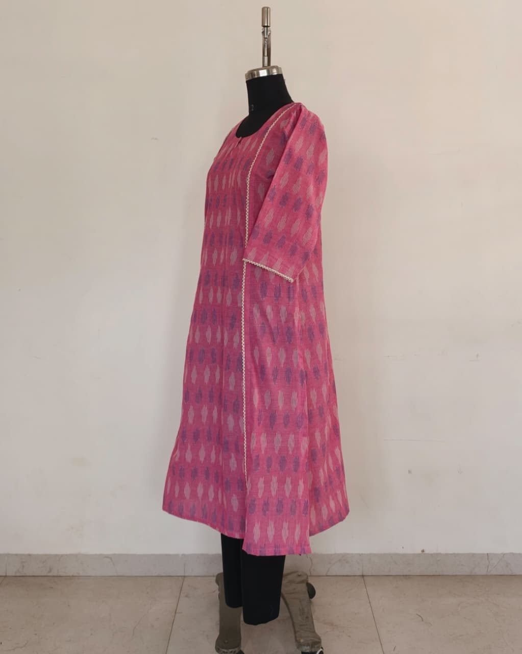 226	Light Pink ikkat kurta with lace detailing