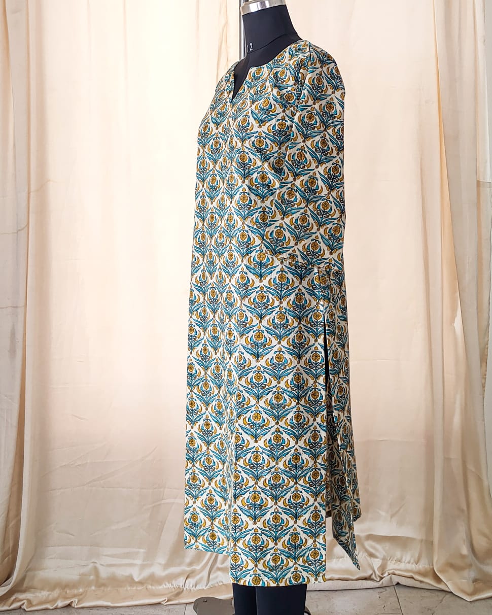 113 Cream and Blue Printed Kurta