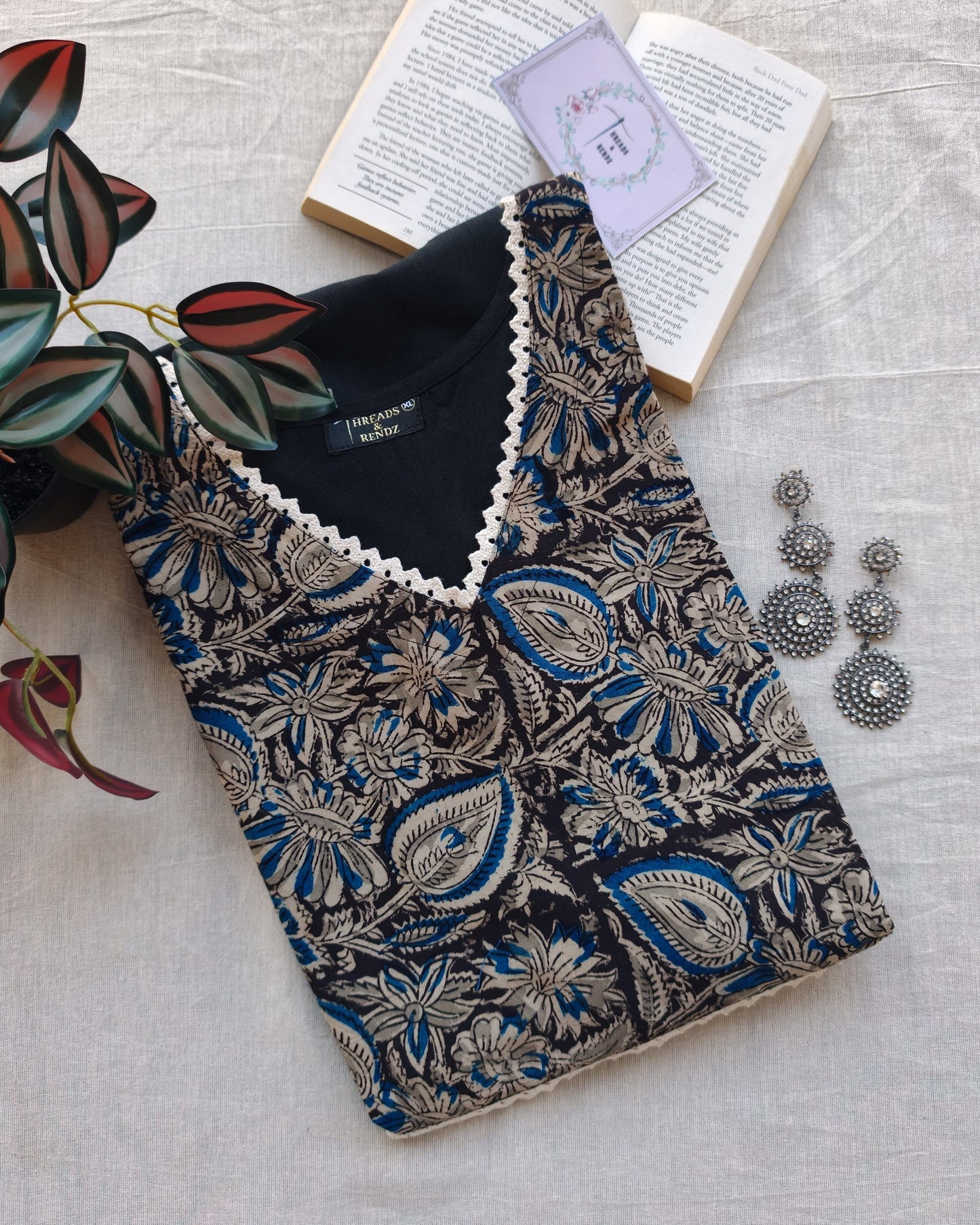 276 Black with kalamkari patch and cream lace detailing