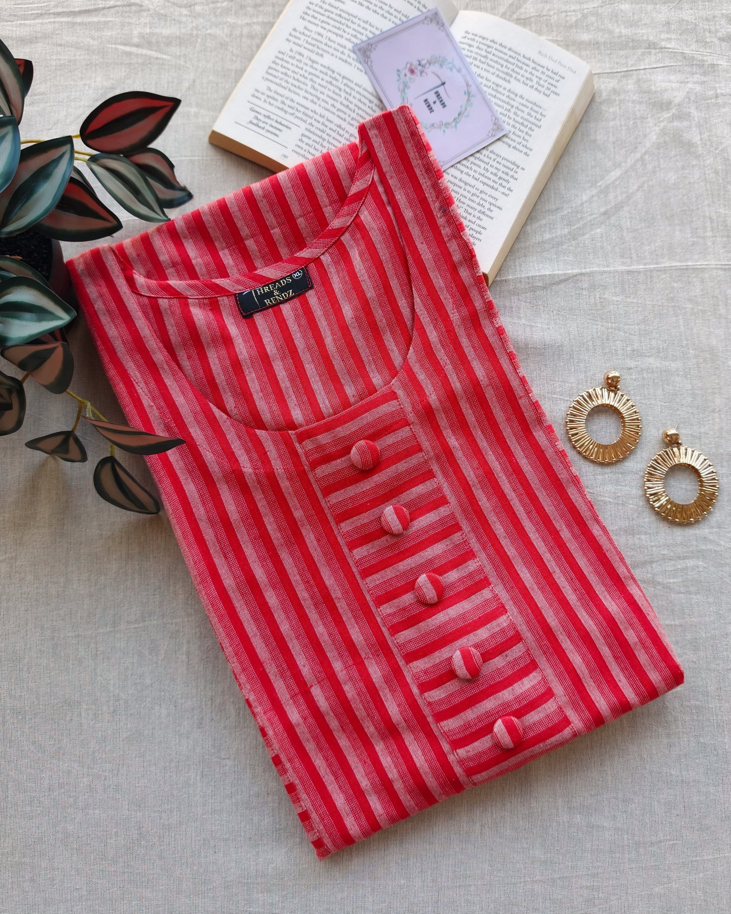 277 Red and pink stripes with buttons