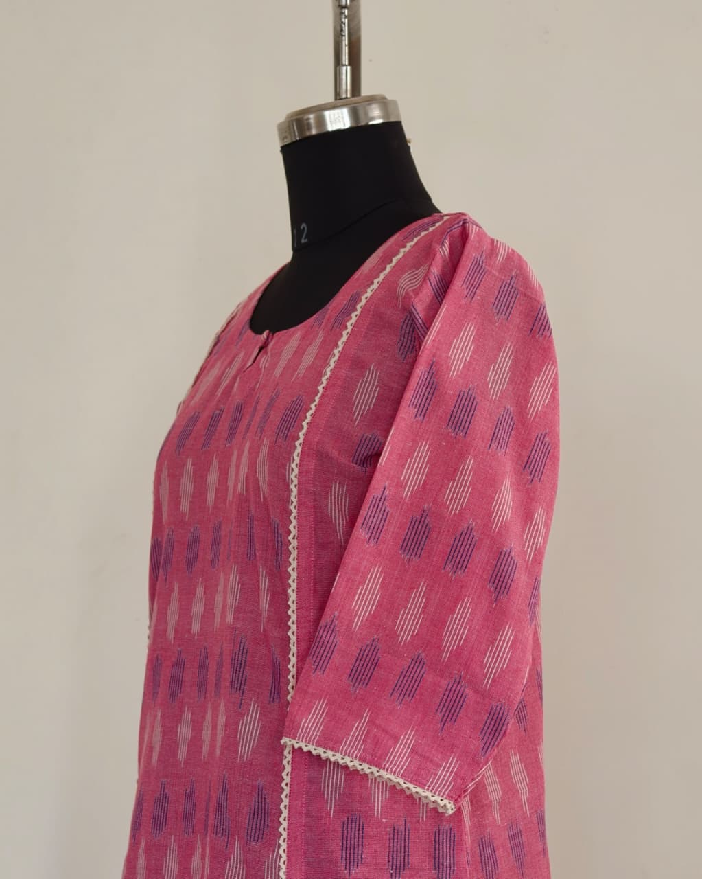 226	Light Pink ikkat kurta with lace detailing