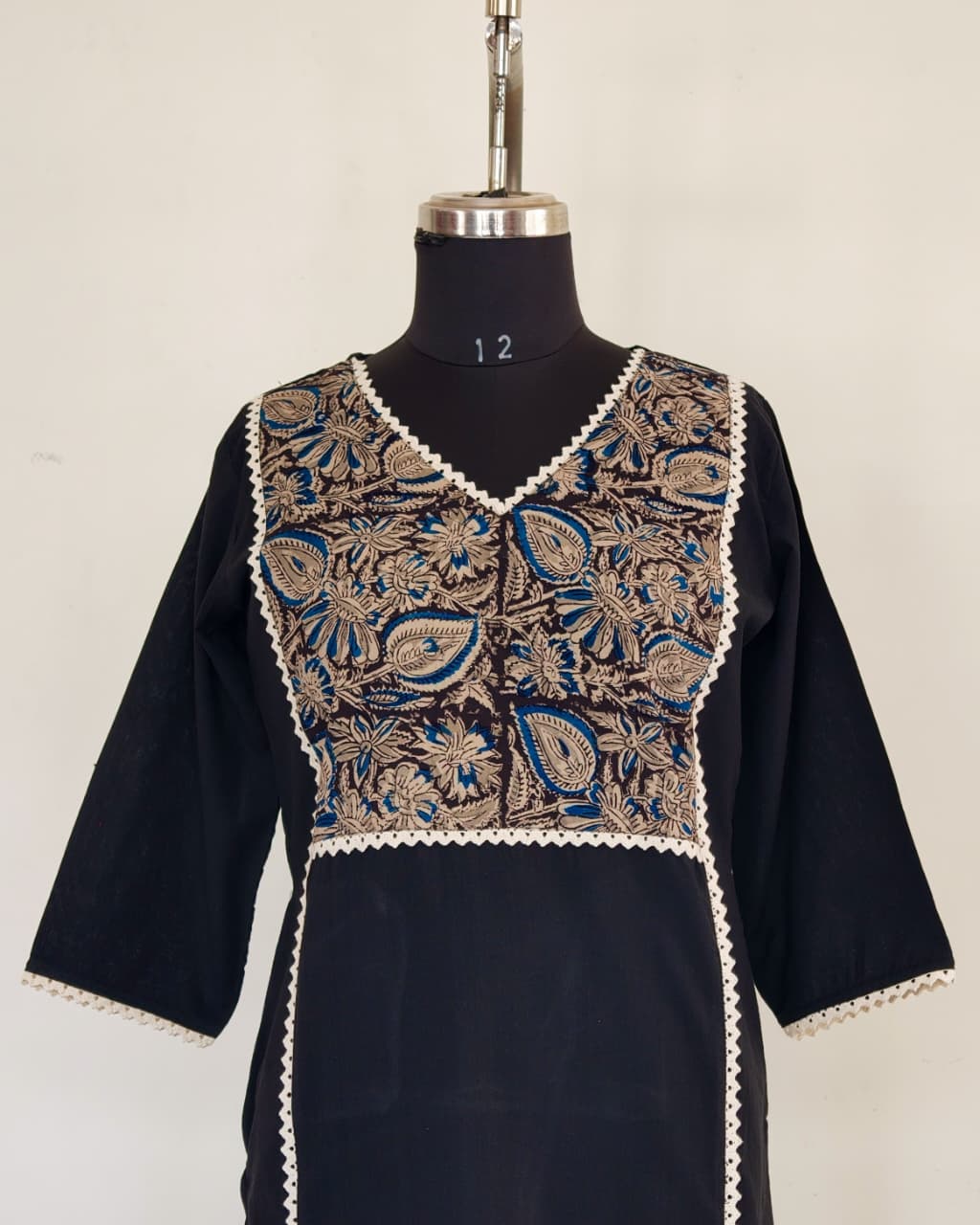 276 Black with kalamkari patch and cream lace detailing