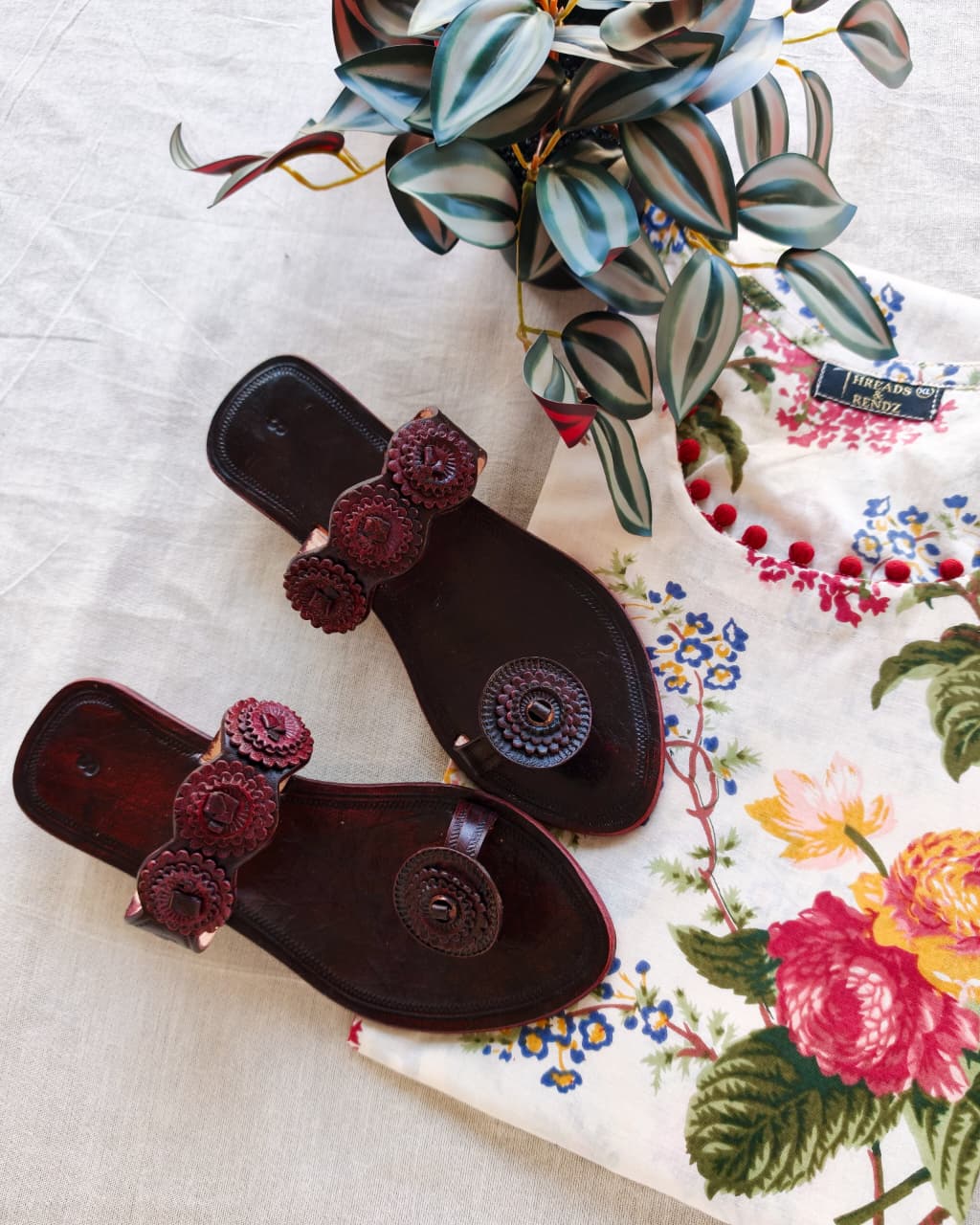 Red polish block heel chappals