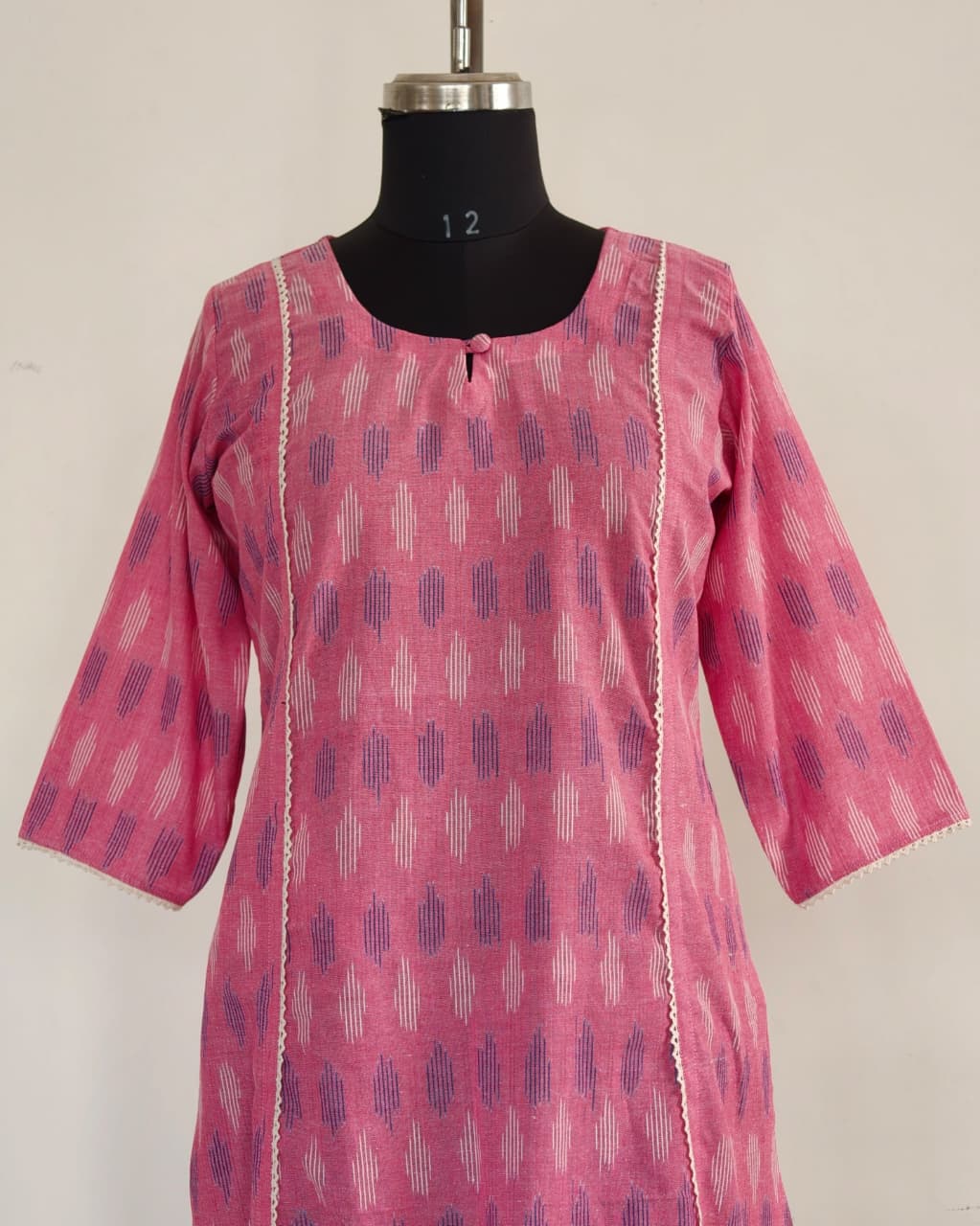 226	Light Pink ikkat kurta with lace detailing