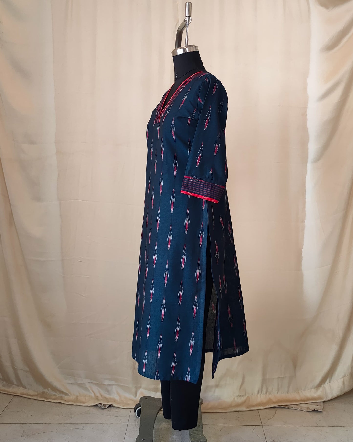 208	Navy blue ikkat kurta with red detailing