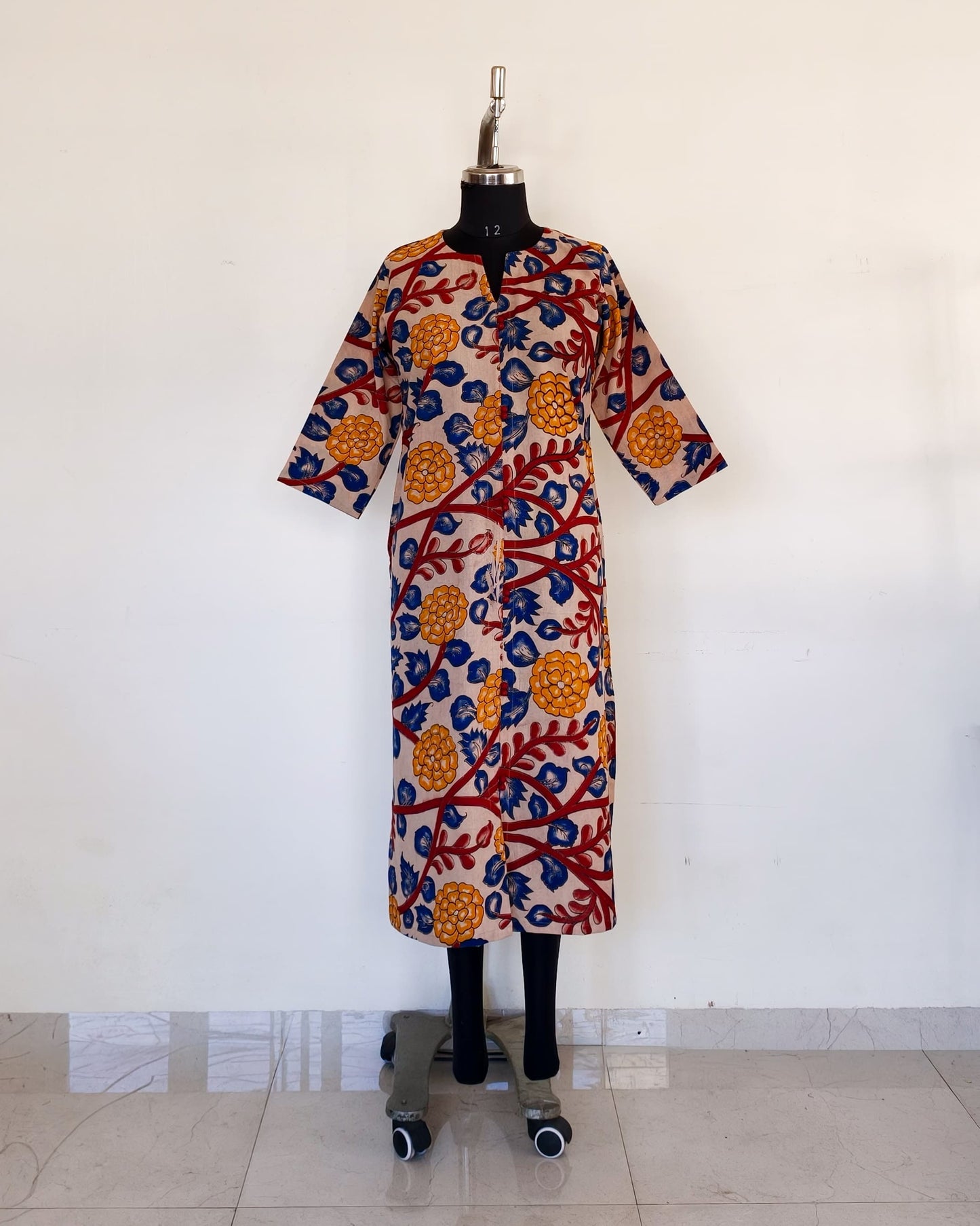 279 White with multicoloured kalamkari print kurta