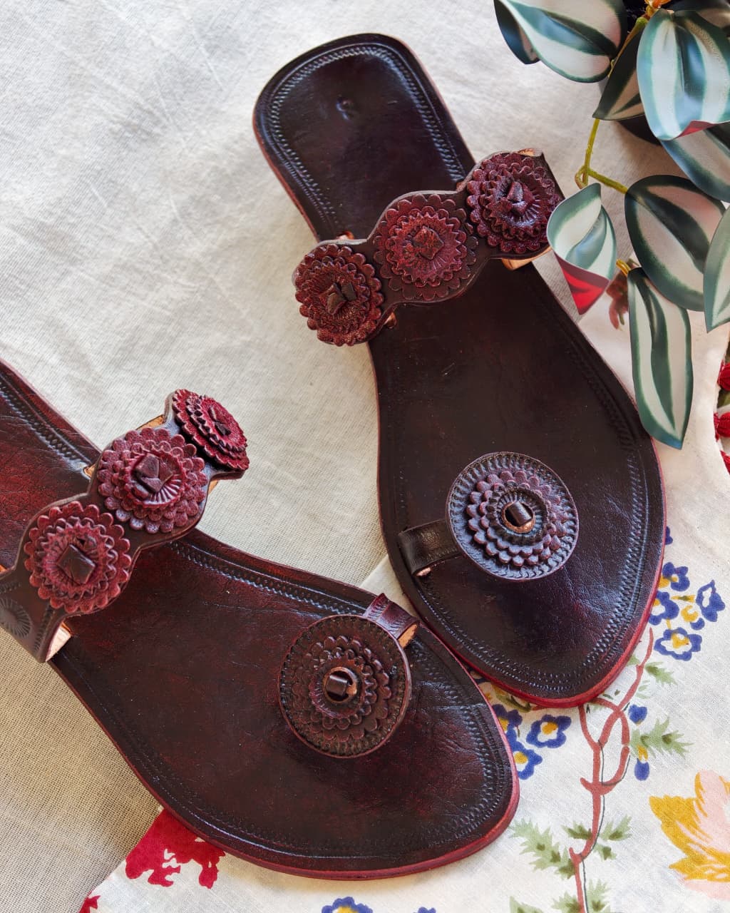 Red polish block heel chappals