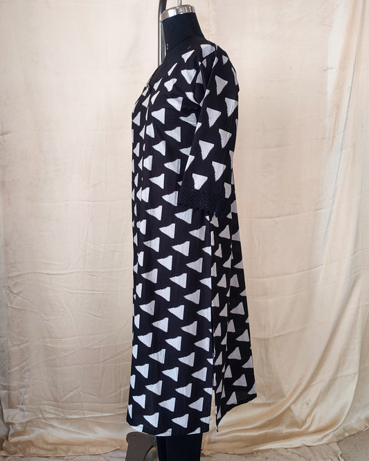 14 Black And White Kurta With Lace Detailing