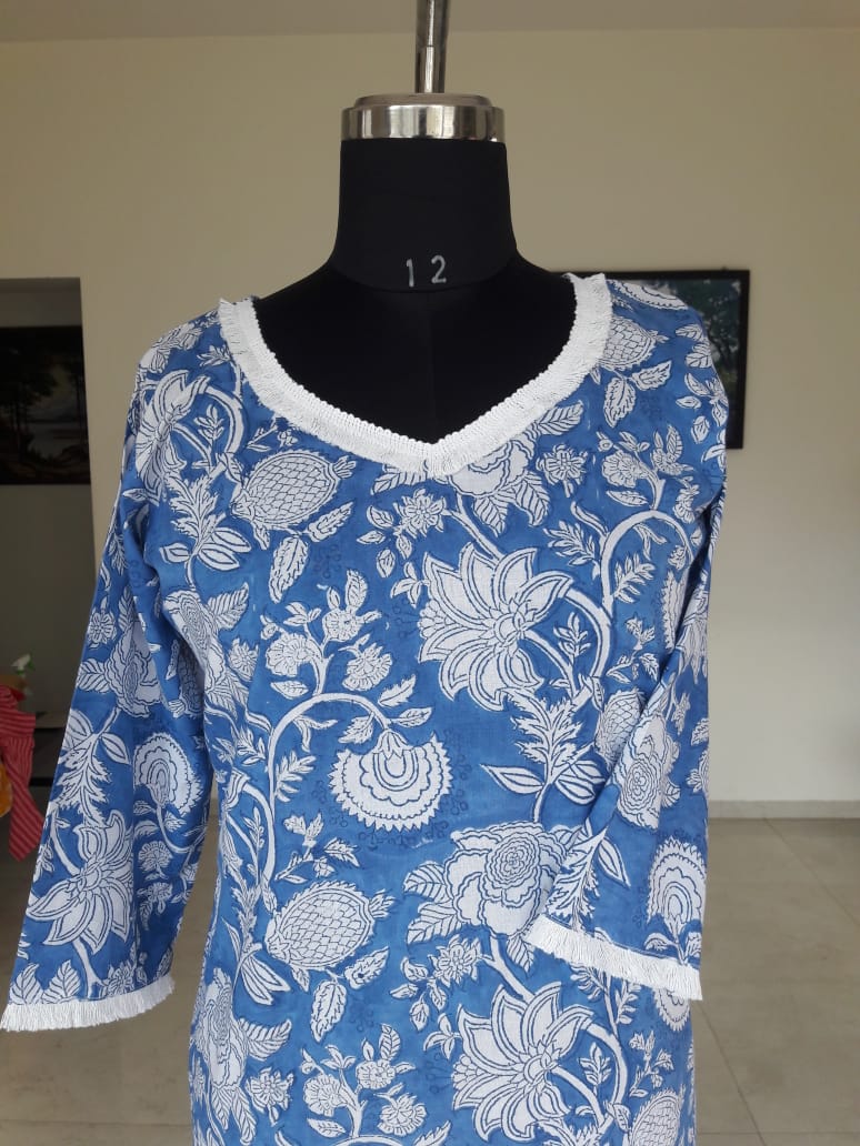 8 Blue And White Kurta With Lace Detailing
