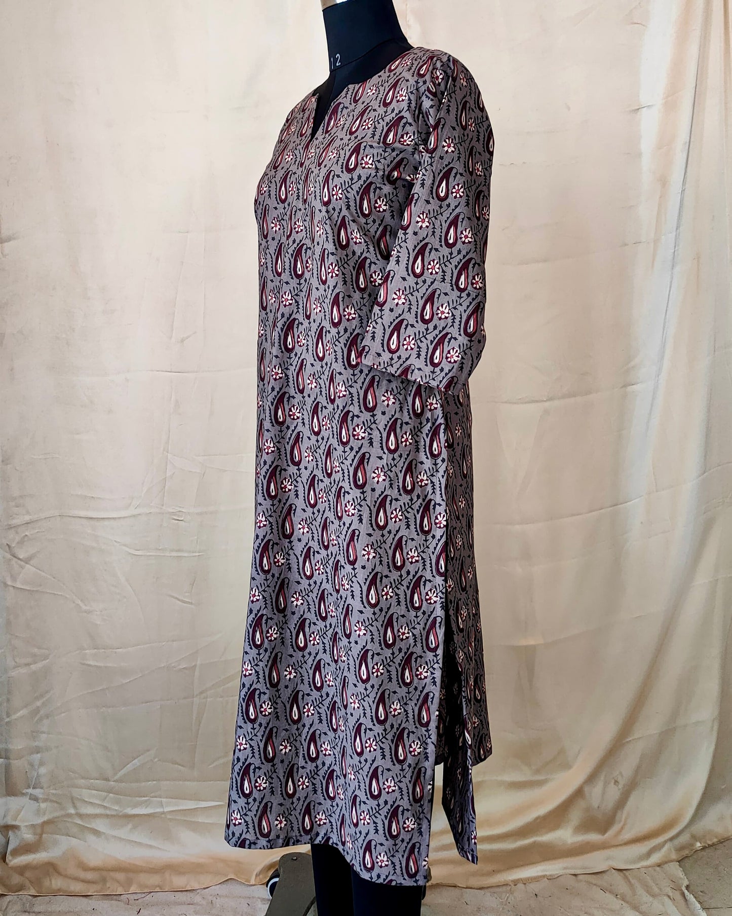 12 Grey And Maroon Printed Kurta