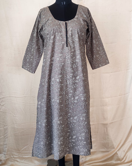 18 A Grey Leaf Print A-Line Kurta With Potlis