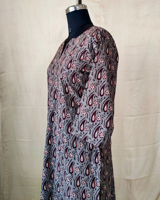 12 Grey And Maroon Printed Kurta