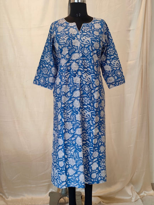 7 A Blue And White Printed Kurta