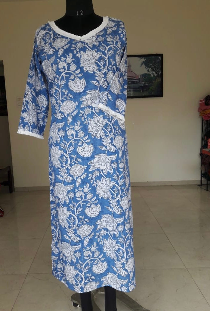 8 Blue And White Kurta With Lace Detailing