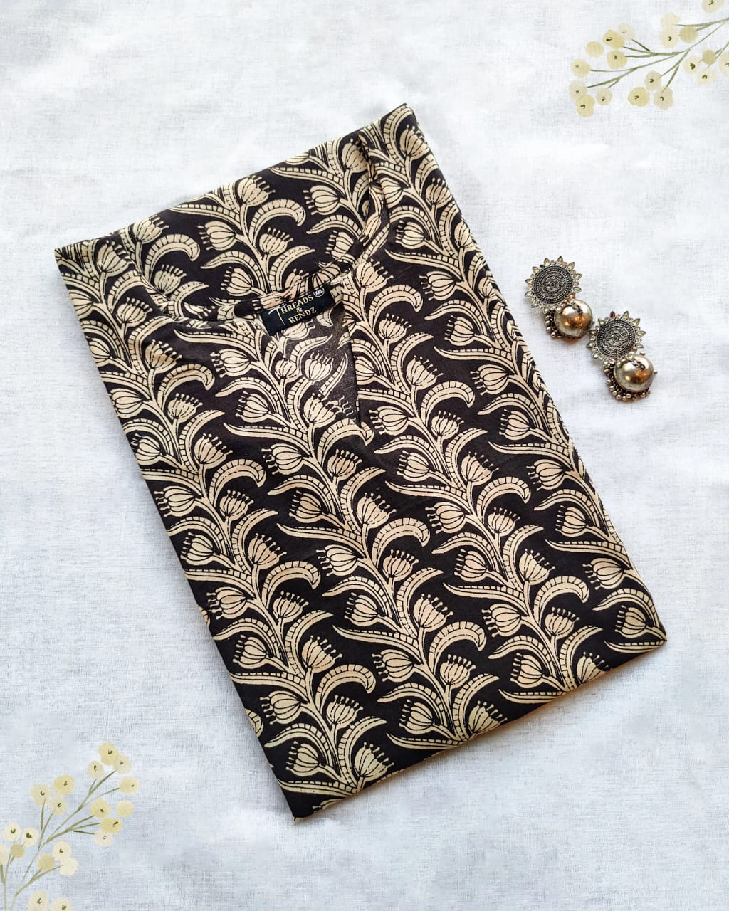 3 A Black And Cream Printed Cotton Kurta