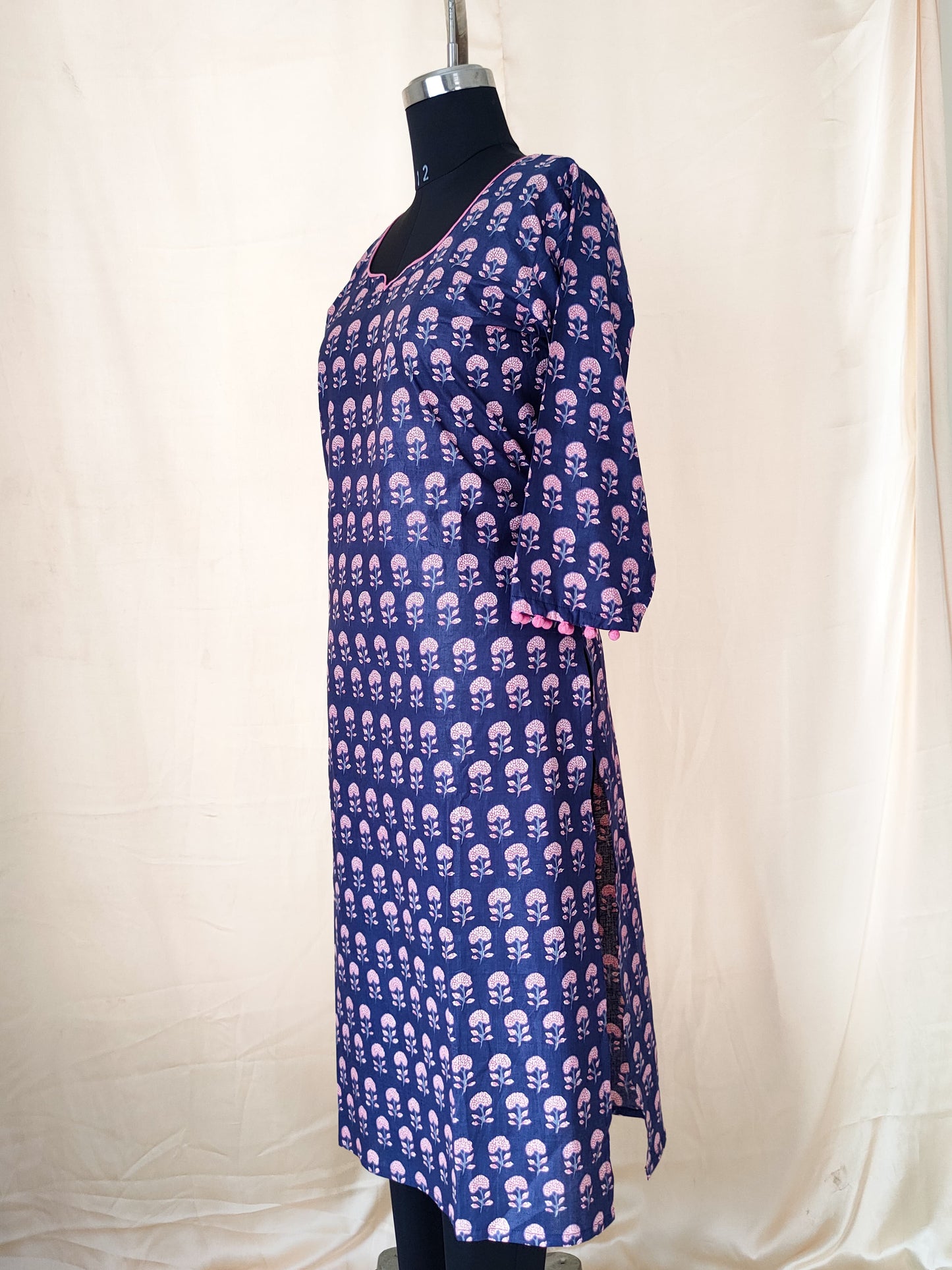 36 Navy Blue And Pink Kurti With Potli Detailing