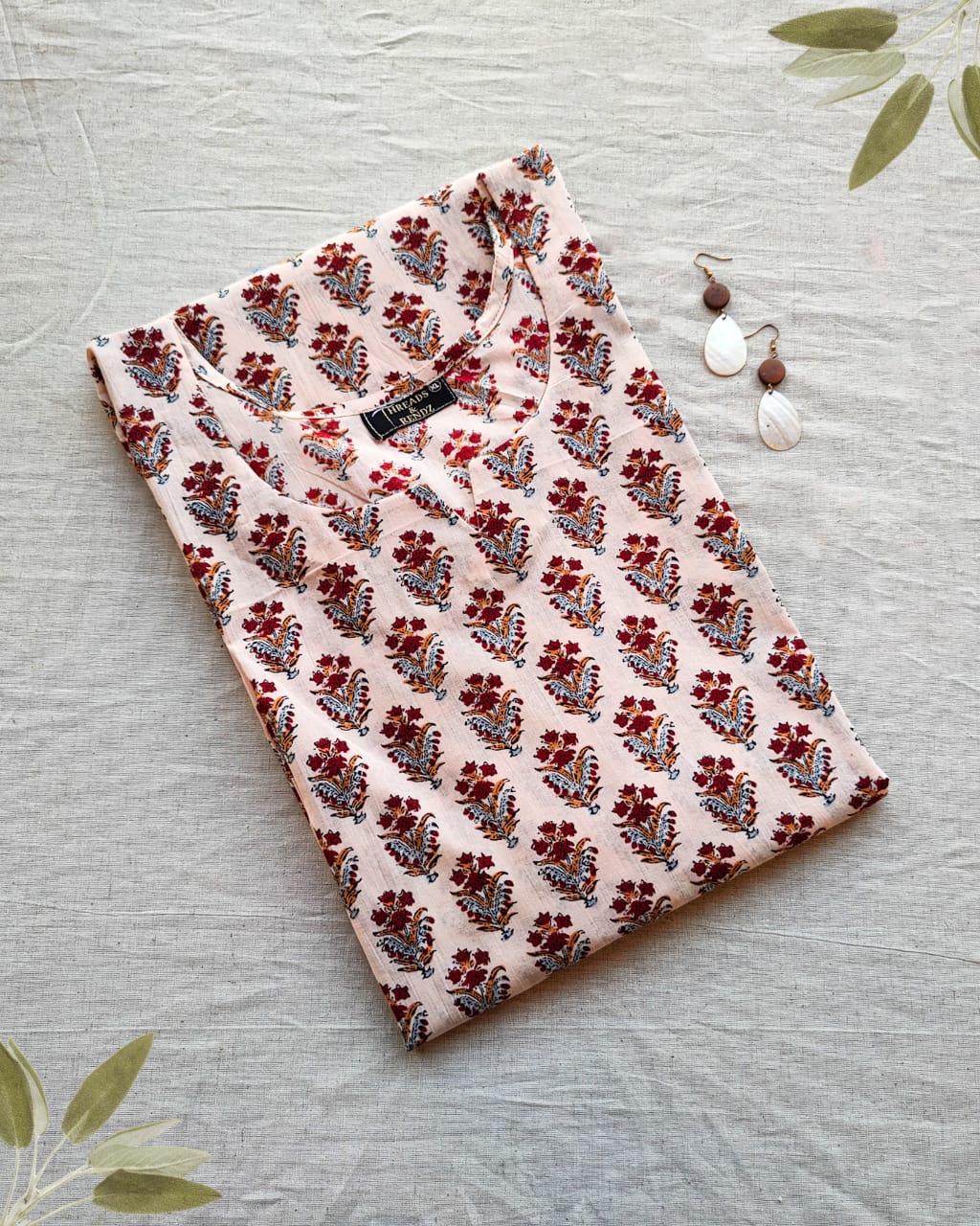 15 Cream And Red Printed Kurta