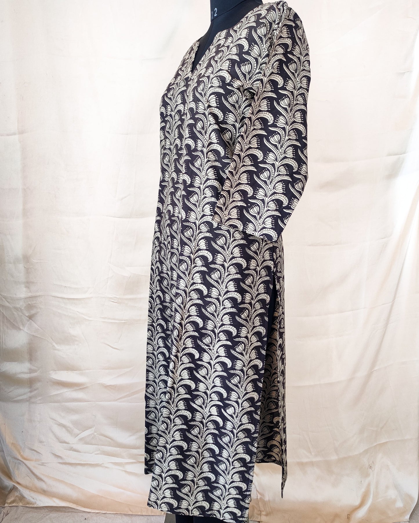 3 A Black And Cream Printed Cotton Kurta